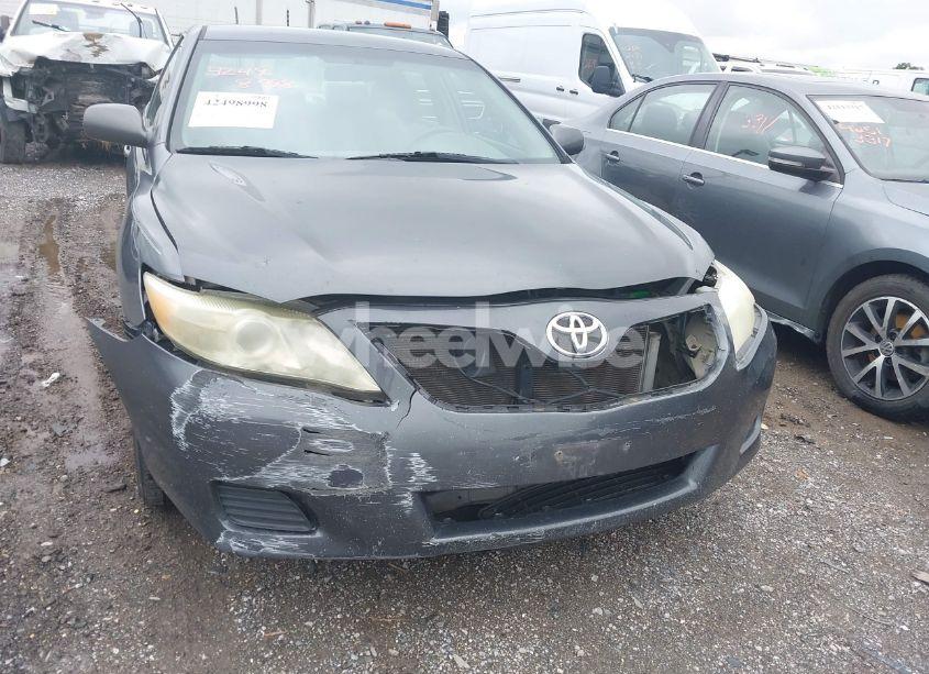 Photo 6 of 2010 Toyota Camry LE (VIN 4T1BF3EK3AU031686)