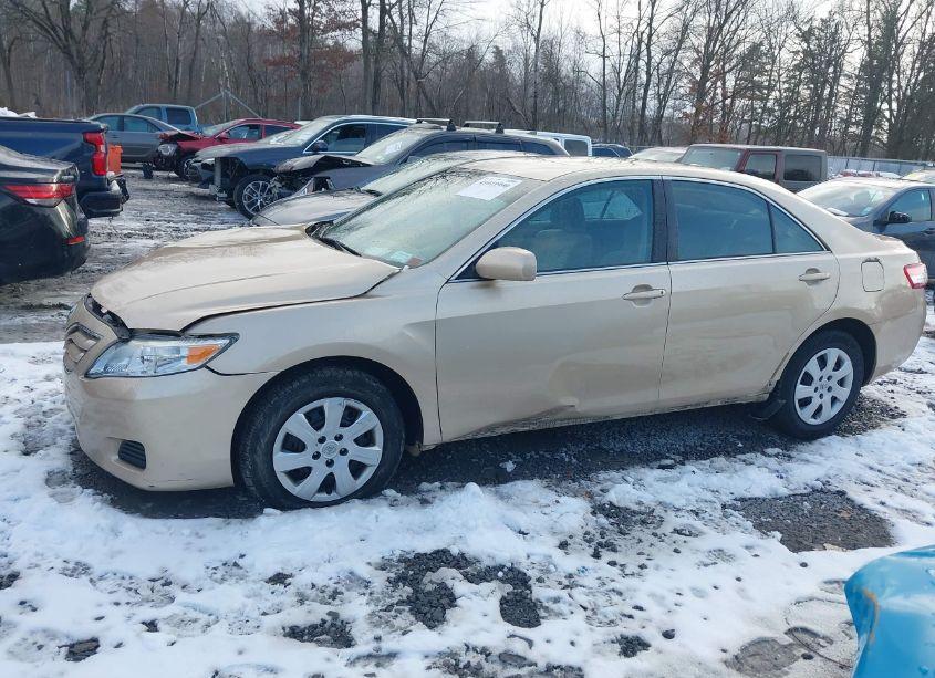 Photo 13 of 2010 Toyota Camry (VIN 4T1BF3EK3AU040940)