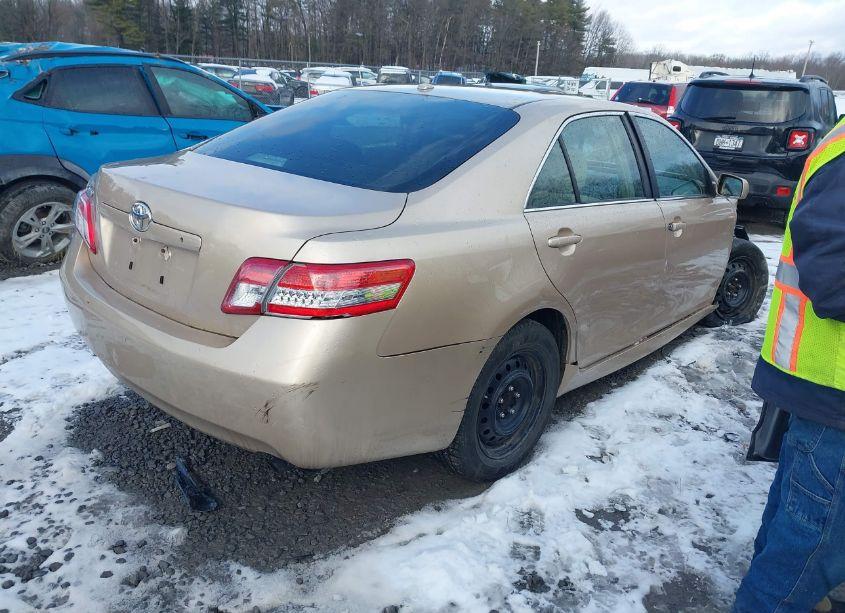 Photo 4 of 2010 Toyota Camry (VIN 4T1BF3EK3AU040940)