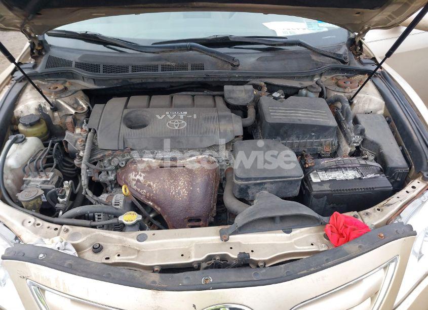 Photo 10 of 2010 Toyota Camry LE (VIN 4T1BF3EK3AU045264)