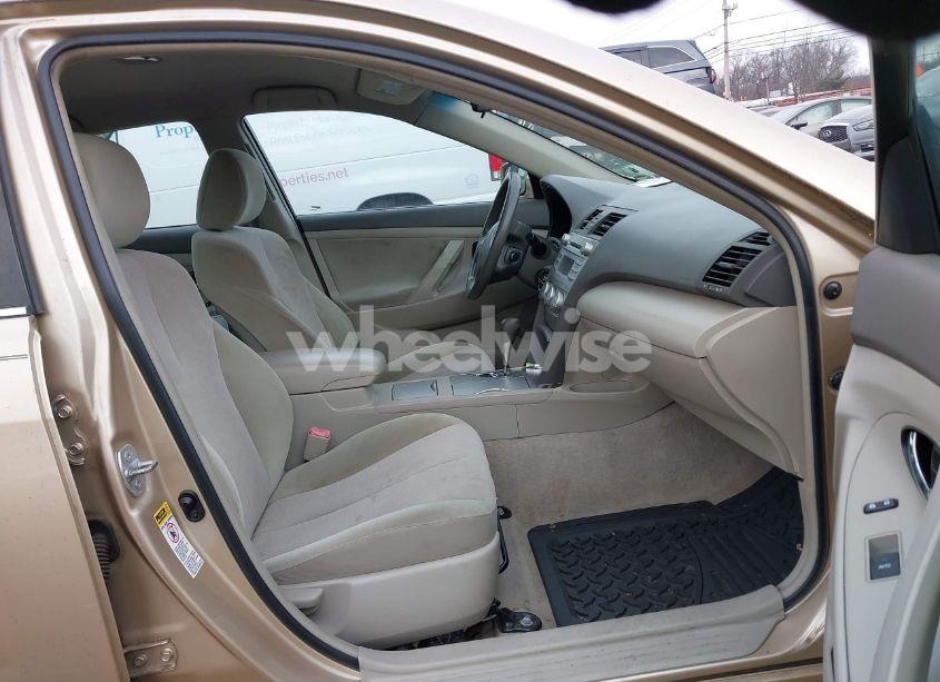 Photo 5 of 2010 Toyota Camry LE (VIN 4T1BF3EK3AU045264)