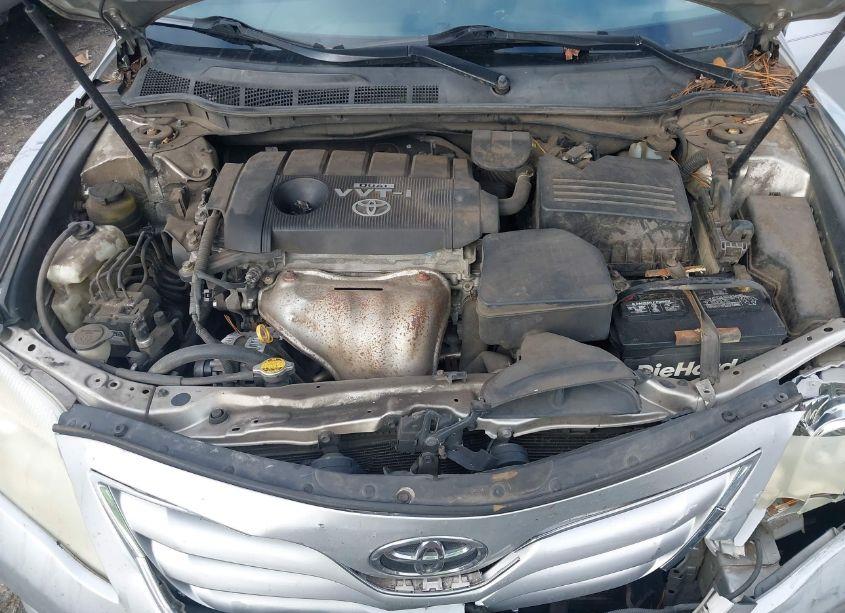 Photo 10 of 2010 Toyota Camry LE (VIN 4T1BF3EK3AU050562)