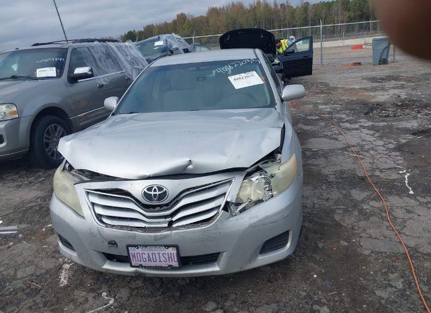 Photo 12 of 2010 Toyota Camry LE (VIN 4T1BF3EK3AU050562)