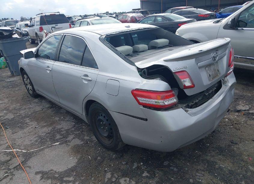 Photo 3 of 2010 Toyota Camry LE (VIN 4T1BF3EK3AU050562)