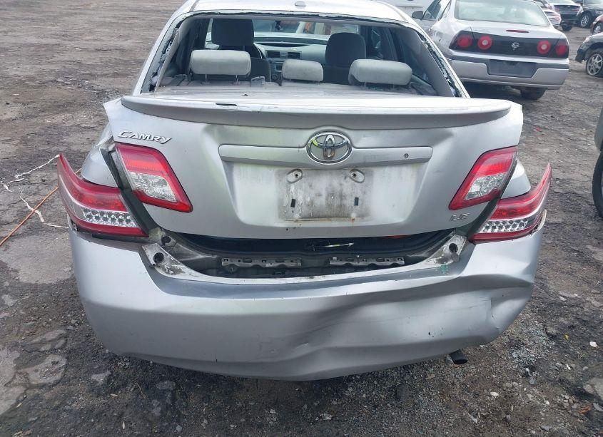 Photo 6 of 2010 Toyota Camry LE (VIN 4T1BF3EK3AU050562)