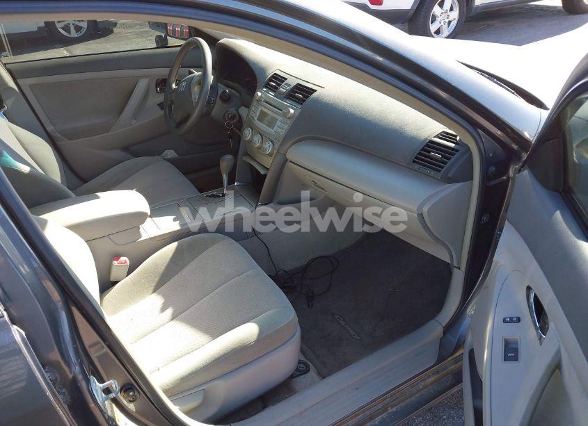 Photo 5 of 2010 Toyota Camry LE (VIN 4T1BF3EK3AU053588)