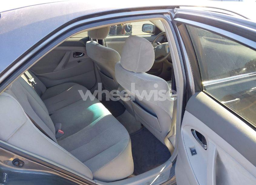 Photo 8 of 2010 Toyota Camry LE (VIN 4T1BF3EK3AU053588)