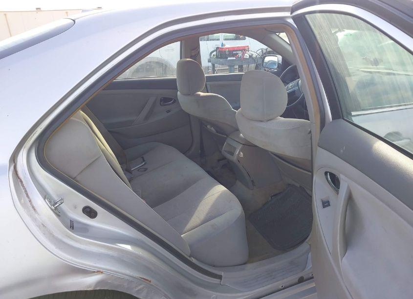 Photo 8 of 2010 Toyota Camry LE (VIN 4T1BF3EK3AU054949)