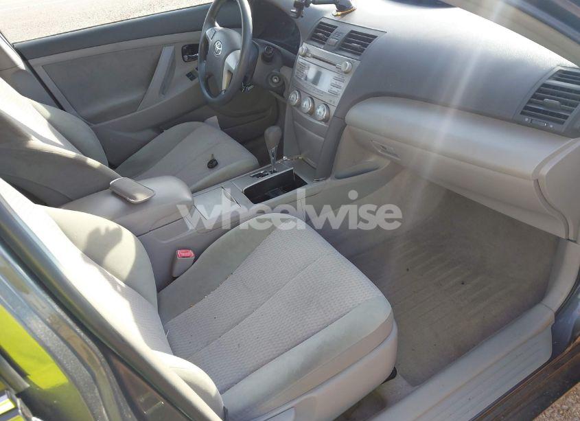 Photo 5 of 2010 Toyota Camry LE (VIN 4T1BF3EK3AU065627)