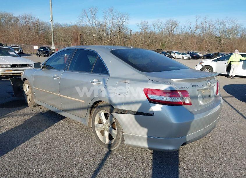 Photo 3 of 2010 Toyota Camry SE (VIN 4T1BF3EK3AU070293)