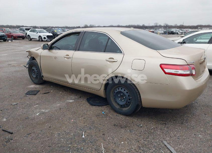 Photo 3 of 2010 Toyota Camry LE (VIN 4T1BF3EK3AU074912)