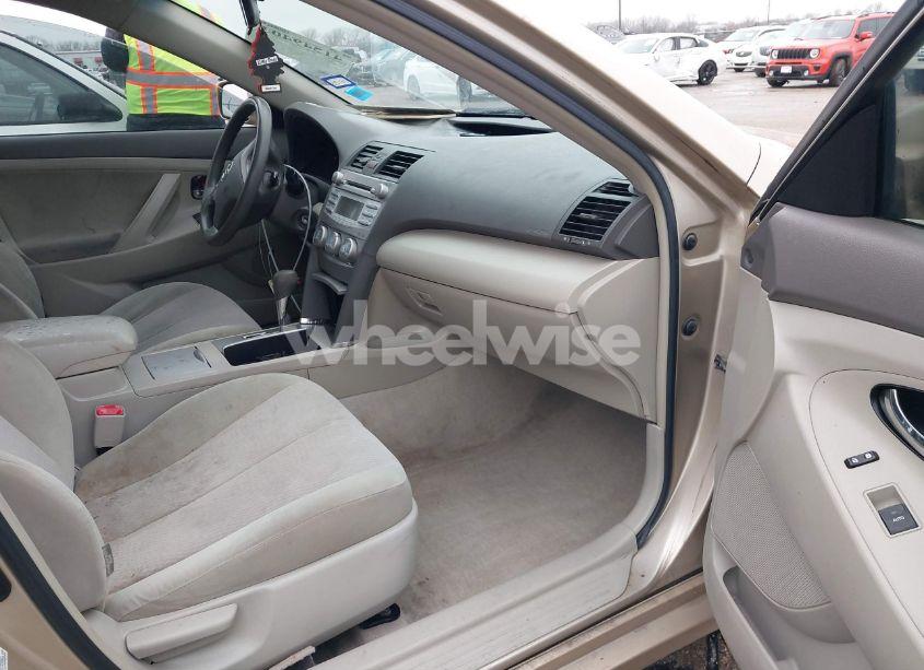 Photo 5 of 2010 Toyota Camry LE (VIN 4T1BF3EK3AU074912)