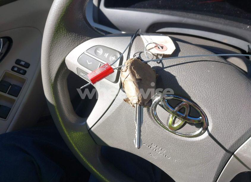 Photo 11 of 2010 Toyota Camry LE (VIN 4T1BF3EK3AU081259)