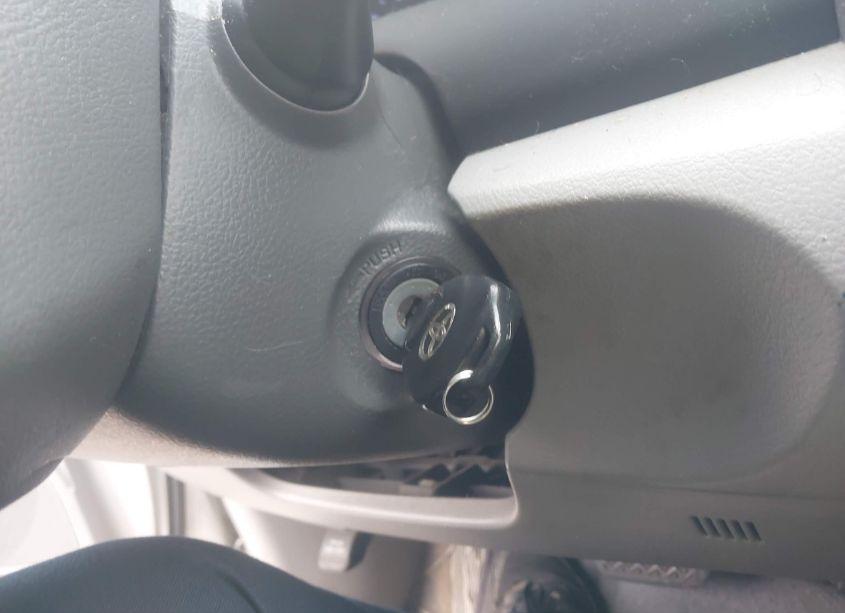 Photo 11 of 2010 Toyota Camry LE (VIN 4T1BF3EK3AU091113)