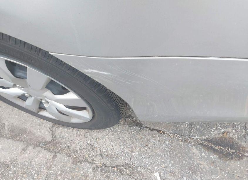 Photo 13 of 2010 Toyota Camry LE (VIN 4T1BF3EK3AU091113)