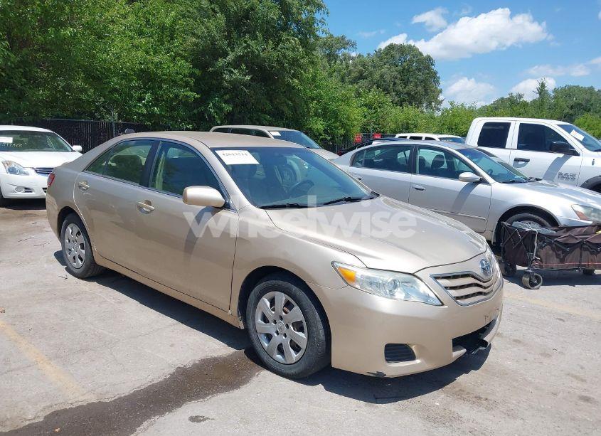 2010 Toyota Camry LE (VIN 4T1BF3EK3AU098529) main photo