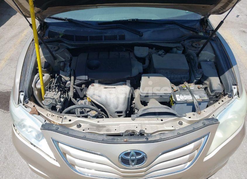 Photo 10 of 2010 Toyota Camry LE (VIN 4T1BF3EK3AU098529)