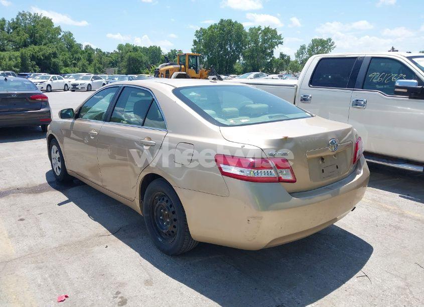 Photo 3 of 2010 Toyota Camry LE (VIN 4T1BF3EK3AU098529)