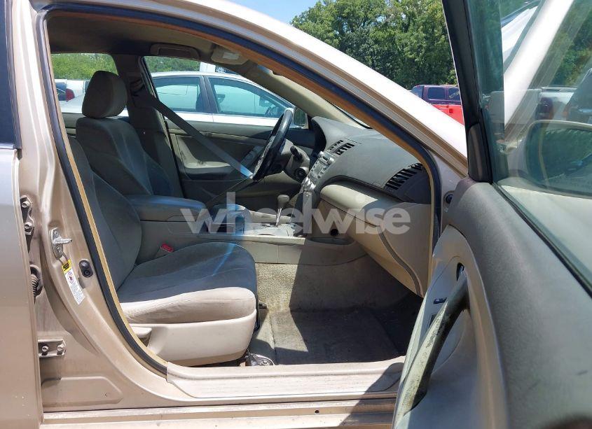 Photo 5 of 2010 Toyota Camry LE (VIN 4T1BF3EK3AU098529)