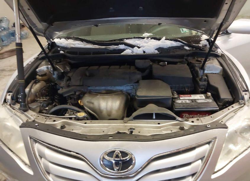 Photo 10 of 2010 Toyota Camry LE (VIN 4T1BF3EK3AU113109)