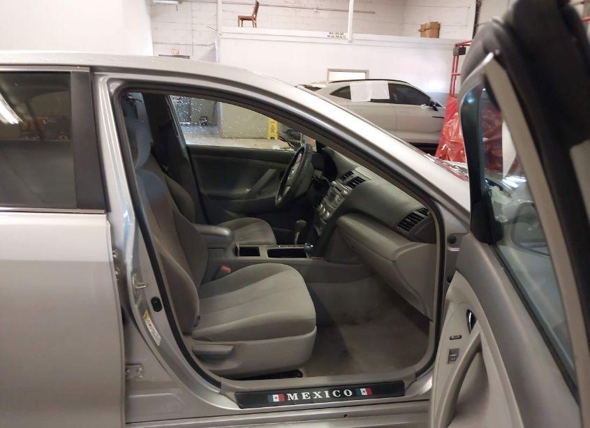 Photo 5 of 2010 Toyota Camry LE (VIN 4T1BF3EK3AU113109)