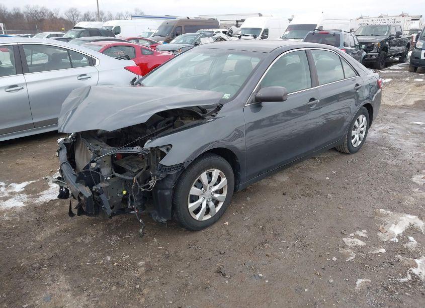 Photo 2 of 2010 Toyota Camry LE (VIN 4T1BF3EK3AU113658)