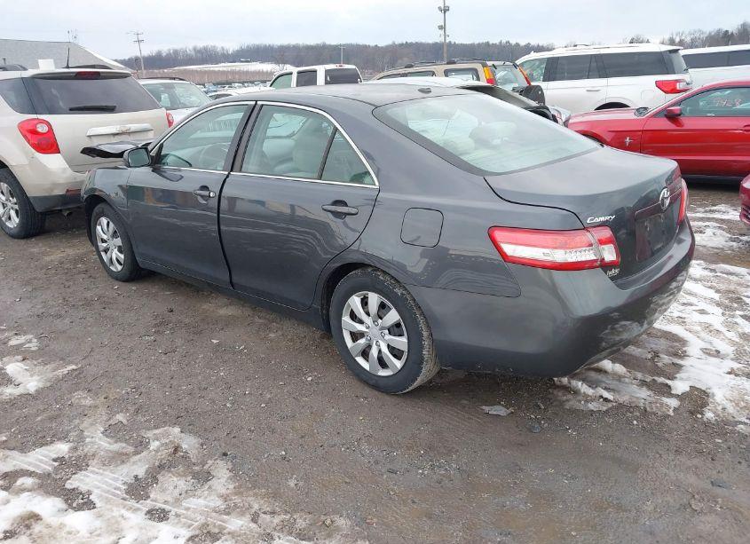 Photo 3 of 2010 Toyota Camry LE (VIN 4T1BF3EK3AU113658)