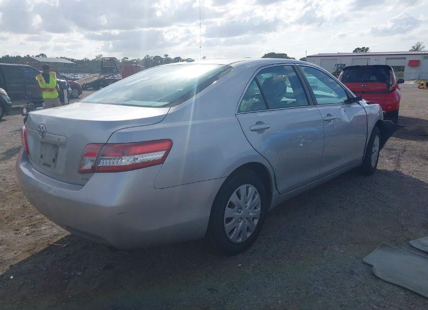 Photo 4 of 2010 Toyota Camry LE (VIN 4T1BF3EK3AU116897)