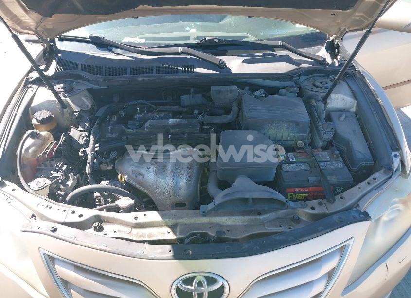 Photo 10 of 2010 Toyota Camry LE (VIN 4T1BF3EK3AU117354)