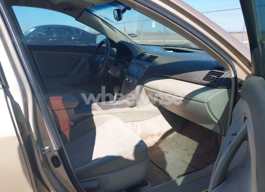 Photo 5 of 2010 Toyota Camry LE (VIN 4T1BF3EK3AU117354)