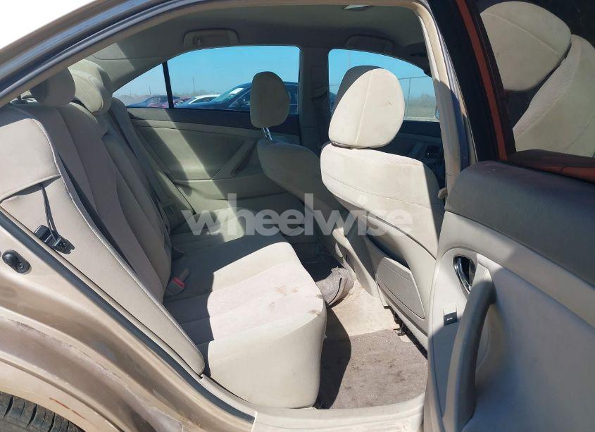 Photo 8 of 2010 Toyota Camry LE (VIN 4T1BF3EK3AU117354)