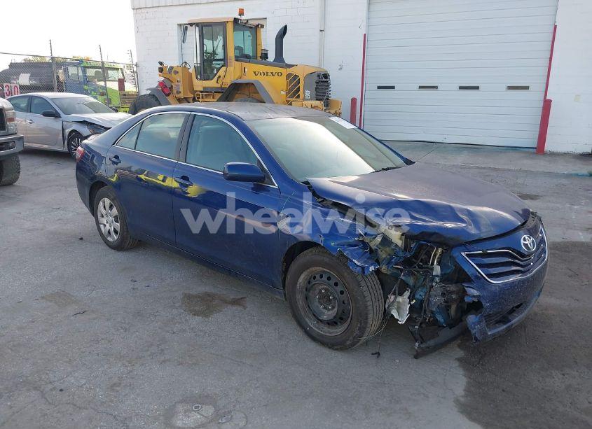 2010 Toyota Camry LE (VIN 4T1BF3EK3AU521156) main photo