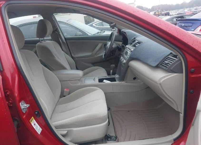 Photo 5 of 2010 Toyota Camry LE (VIN 4T1BF3EK3AU522050)