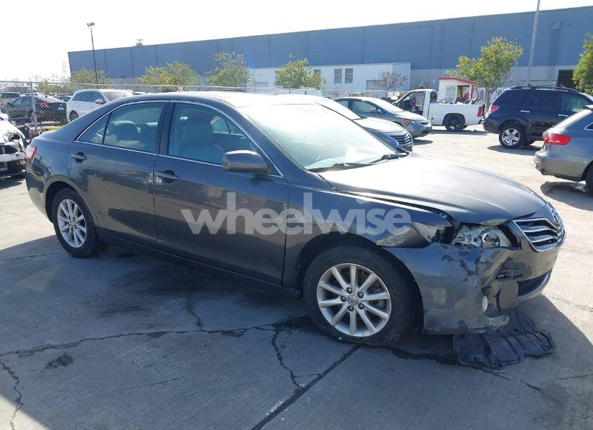 2010 Toyota Camry XLE (VIN 4T1BF3EK3AU540001) main photo