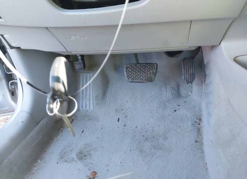 Photo 11 of 2010 Toyota Camry LE (VIN 4T1BF3EK3AU546980)