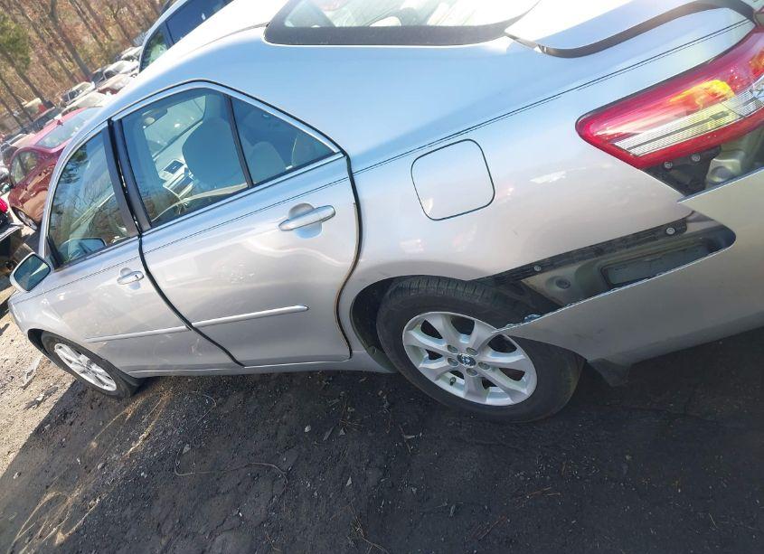 Photo 14 of 2010 Toyota Camry LE (VIN 4T1BF3EK3AU546980)