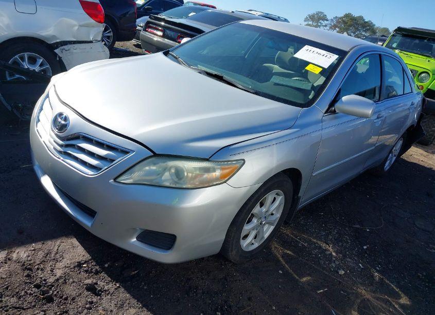Photo 2 of 2010 Toyota Camry LE (VIN 4T1BF3EK3AU546980)