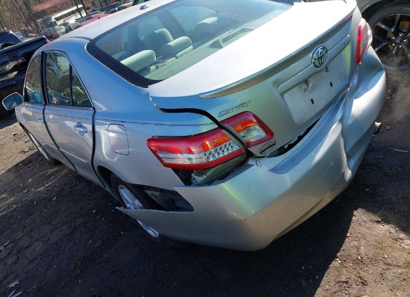 Photo 3 of 2010 Toyota Camry LE (VIN 4T1BF3EK3AU546980)