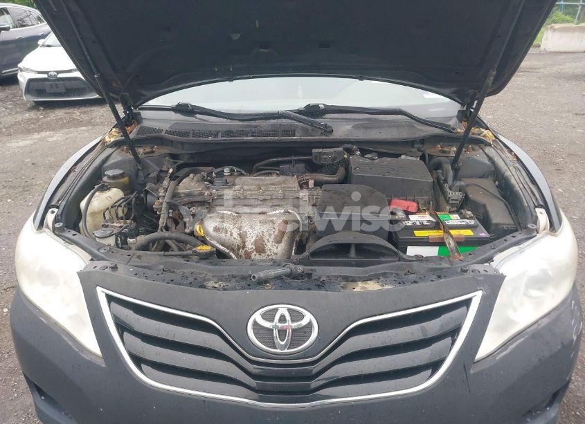 Photo 10 of 2010 Toyota Camry LE (VIN 4T1BF3EK3AU555002)