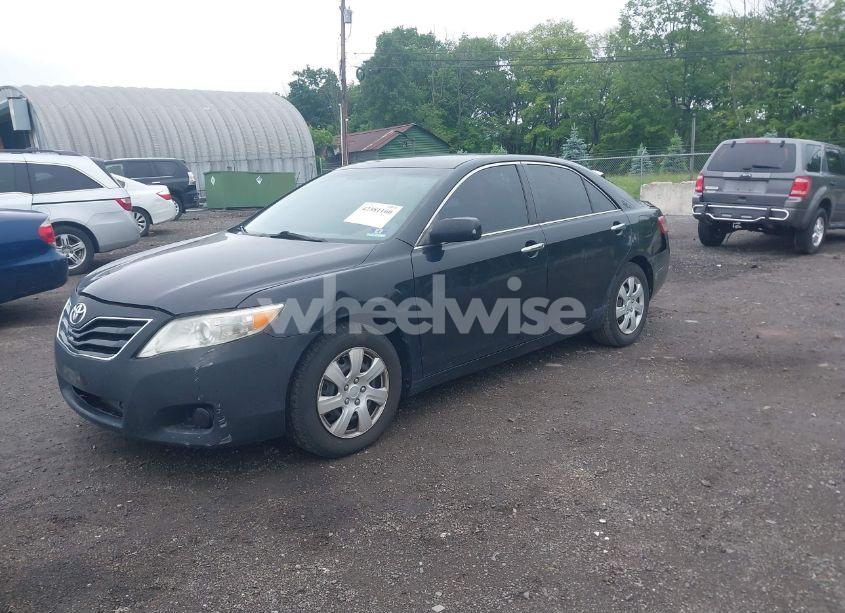 Photo 2 of 2010 Toyota Camry LE (VIN 4T1BF3EK3AU555002)