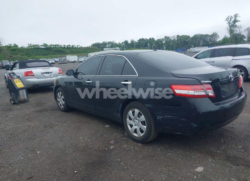Photo 3 of 2010 Toyota Camry LE (VIN 4T1BF3EK3AU555002)