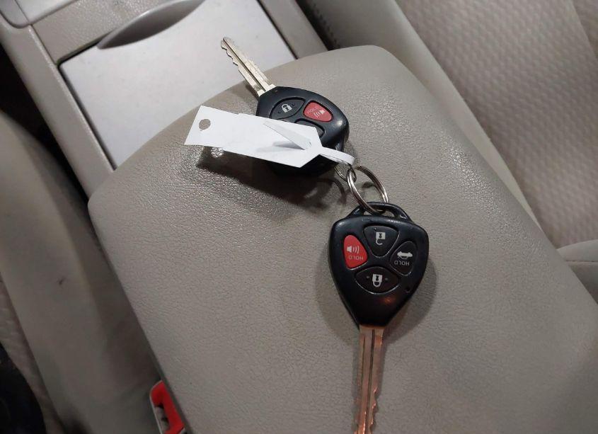 Photo 11 of 2010 Toyota Camry LE (VIN 4T1BF3EK3AU571703)