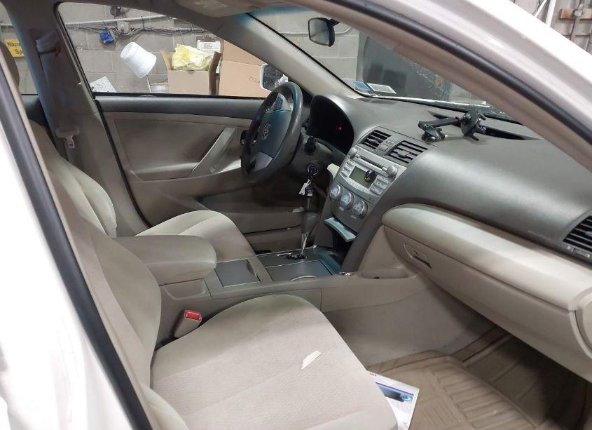 Photo 5 of 2010 Toyota Camry LE (VIN 4T1BF3EK3AU571703)