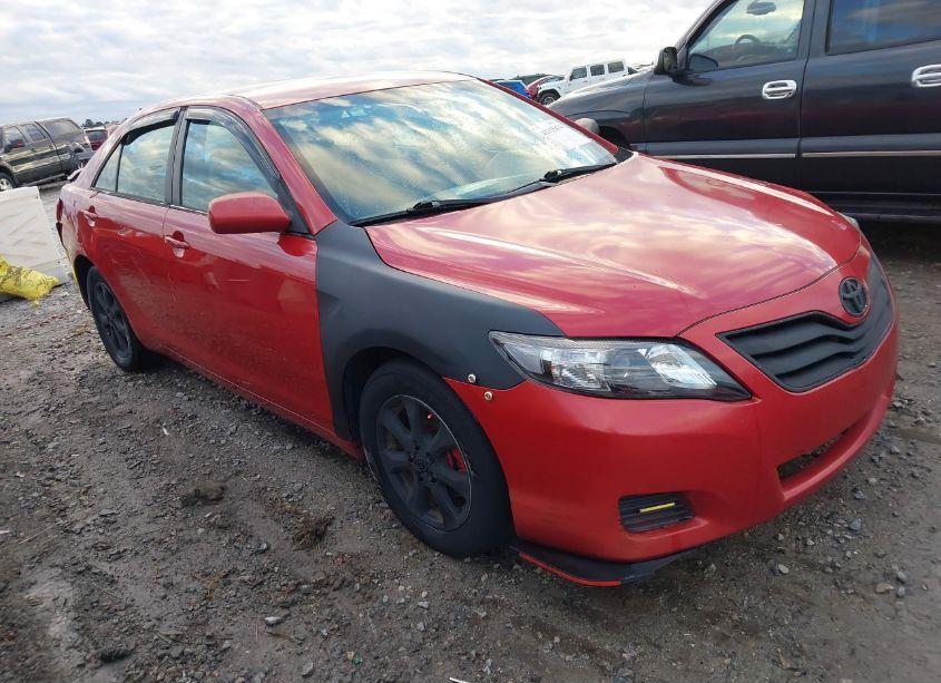 2010 Toyota Camry LE (VIN 4T1BF3EK3AU574696) main photo