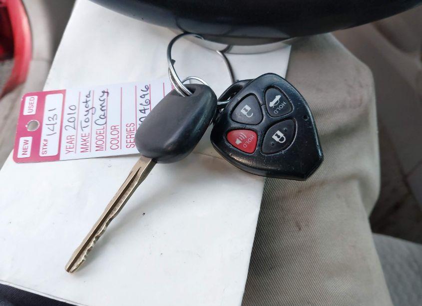 Photo 11 of 2010 Toyota Camry LE (VIN 4T1BF3EK3AU574696)