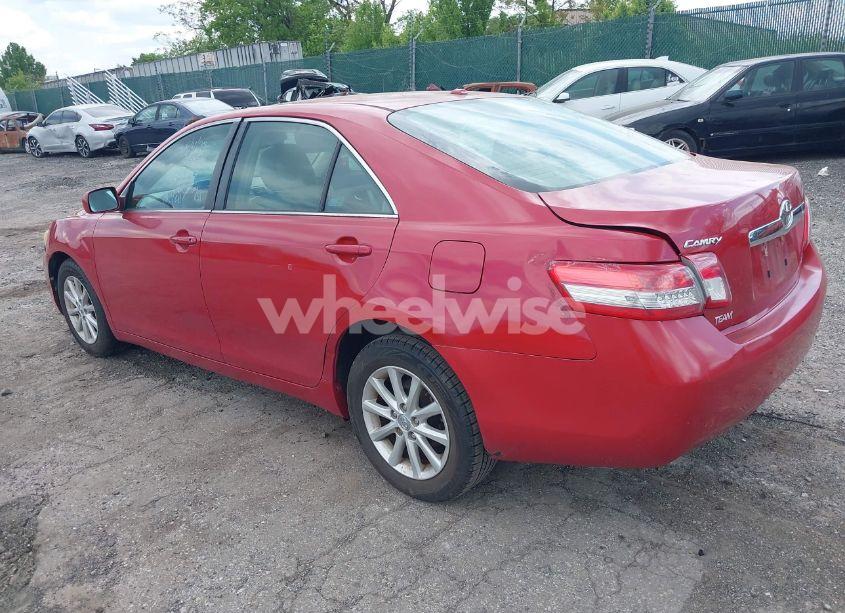 Photo 3 of 2011 Toyota Camry XLE (VIN 4T1BF3EK3BU117758)