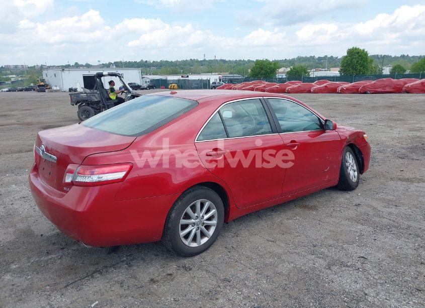 Photo 4 of 2011 Toyota Camry XLE (VIN 4T1BF3EK3BU117758)