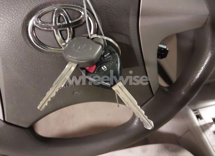 Photo 11 of 2011 Toyota Camry LE (VIN 4T1BF3EK3BU127710)