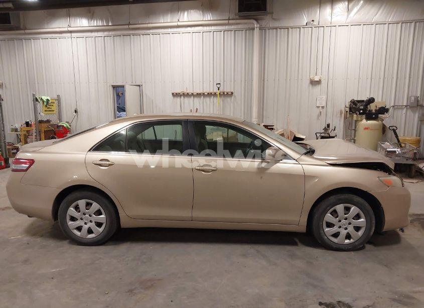 Photo 14 of 2011 Toyota Camry LE (VIN 4T1BF3EK3BU127710)