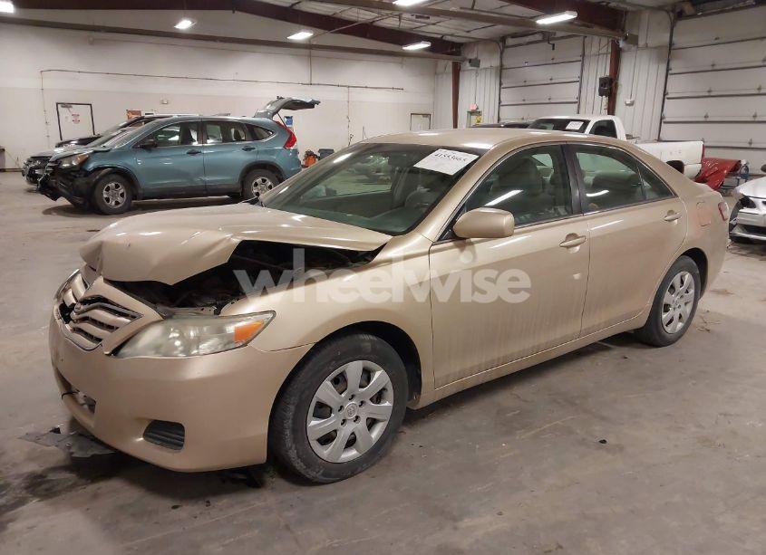 Photo 2 of 2011 Toyota Camry LE (VIN 4T1BF3EK3BU127710)